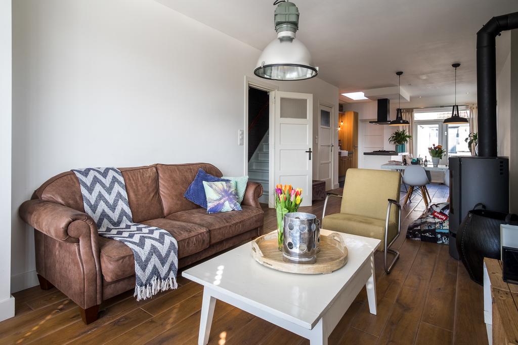 Wijkiki Surf House Lägenhet Wijk aan Zee Exteriör bild